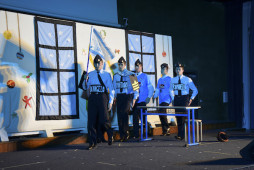 Allievi della Douhet durante lo spettacolo di Natale