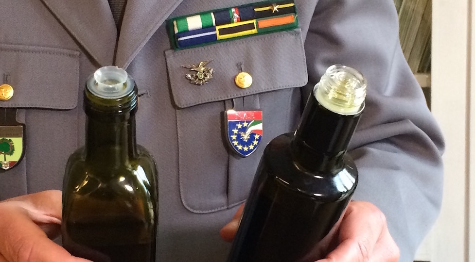 Tappi di olio di oliva controllati dal Corpo Forestale dello Stato