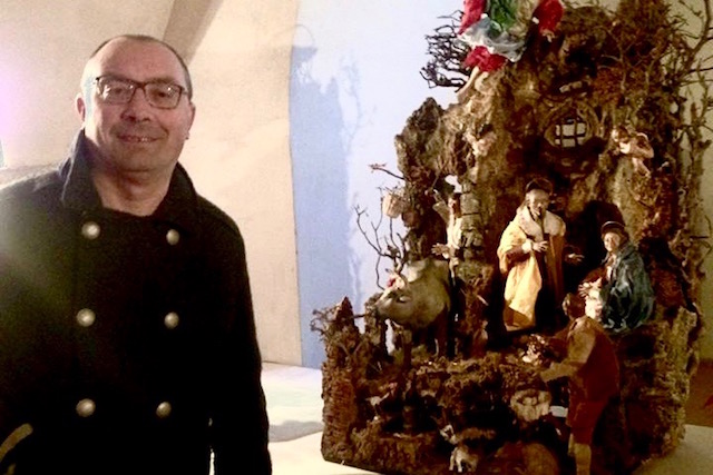 Massimo Minciotti vorrebbe un presepe in ogni sede del Pd