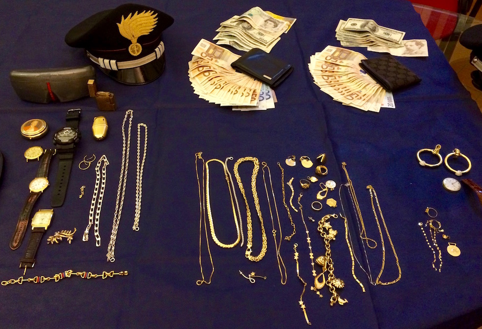 Una parte della refurtiva recuperata