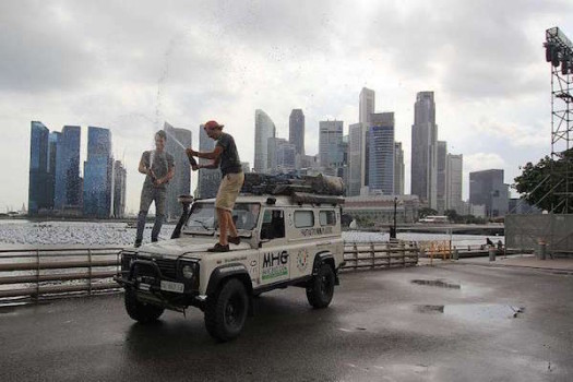 L'arrivo a Singapore di Michele e Cesare
