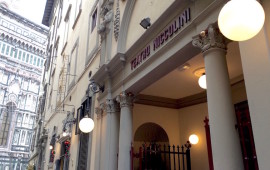 Il Teatro Niccolini è in via Ricasoli a Firenze