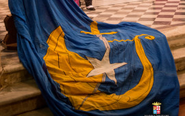 La Bandiera del Corso Invicti (Foto Laboratorio Fotografico Accademia Navale)