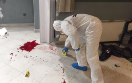 Carabinieri scientifica durante i rilievi dopo la sparatoria