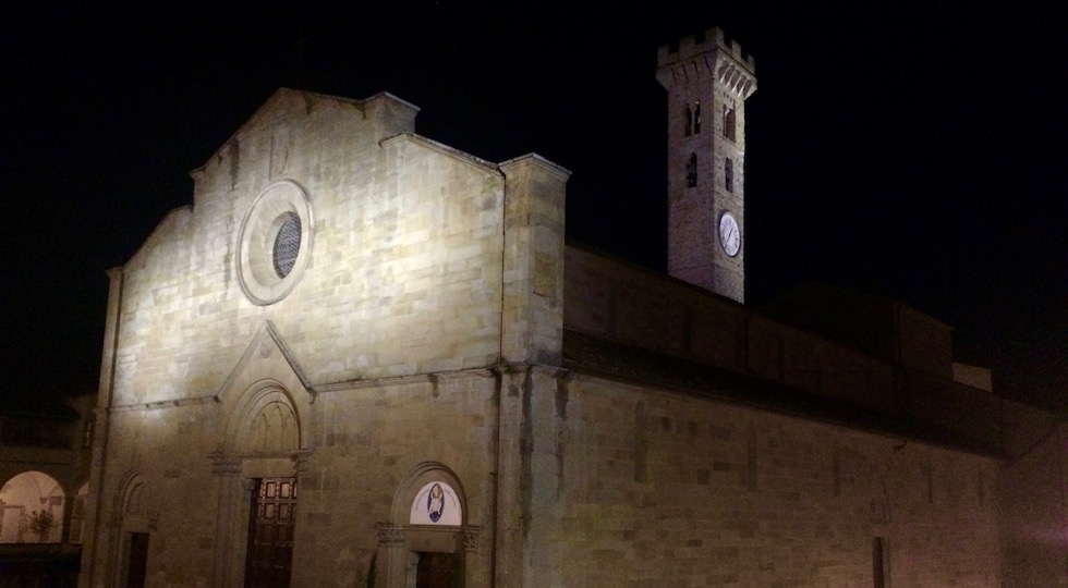La nuova illuminazione sulla cattedrale di Fiesole