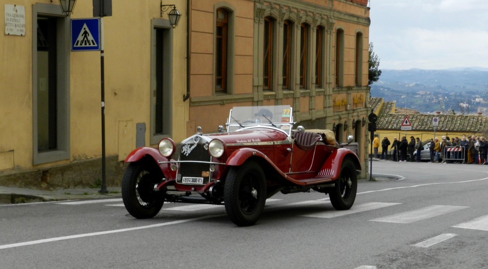 L'arrivo della Firenze Fiesole 2016 in piazza Mino