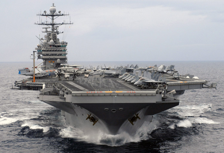 La portaerei Usa Harry S. Truman operativa nel Mediterraneo