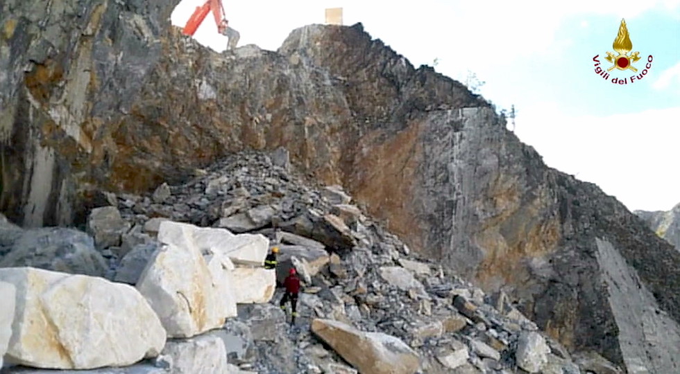 La cava di marmo franata a Colonnata