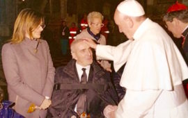 L'incontro tra Papa Francesco e Giuseppe Giangrande il 10 novembre 2015 durante la visita del Pontefice a Firenze