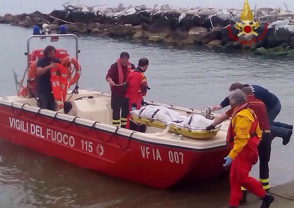 I Vigili del Fuoco di Pisa hanno recuperato il cadavere