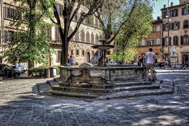 La fontana di piazza Santo Spirito a Firenze