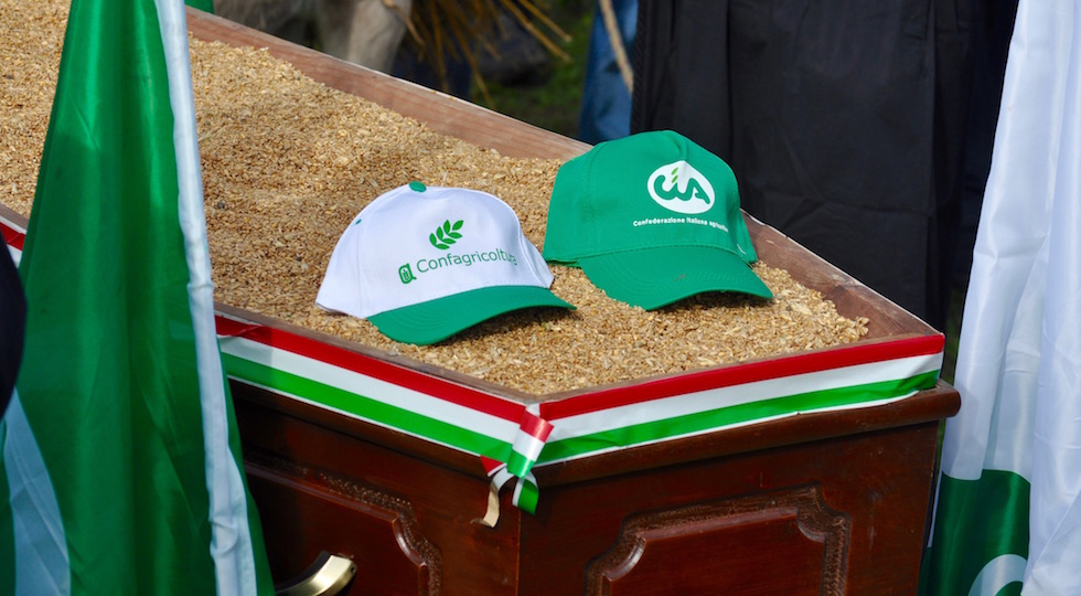 Il funerale del grano a Bettolle