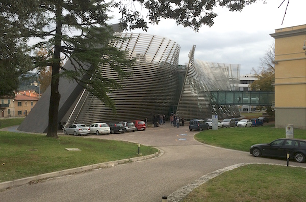 Il palazzo di giustizia di Arezzo