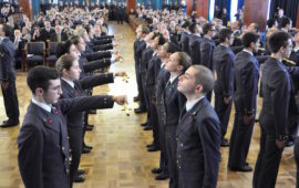 Gli allievi del 1° anno della Douhet ricevono lo spadino