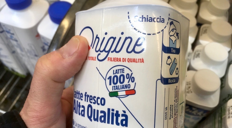 Sull'etichetta del latte e dei derivati deve essere indicata l'origine