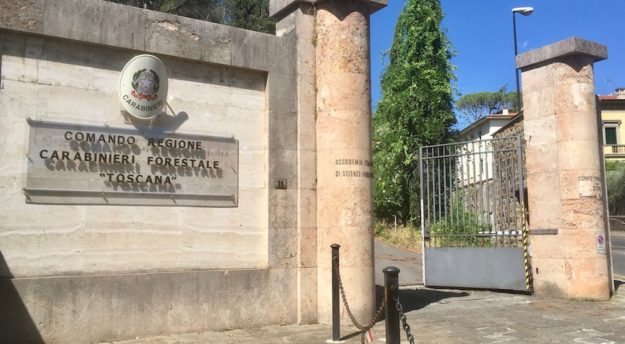 L'ingresso di Villa La Favorita a Firenze sede del Comando Regionale Carabinieri Forestale