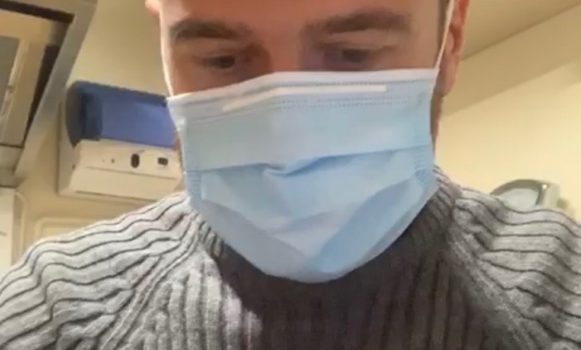 La classica mascherina chirurgica
