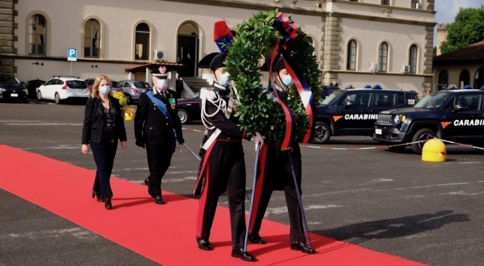 Il prefetto di Firenze Laura Lega e il generale Nicola Massimo Masciulli comandante della Legione Carabinieri Toscana alla caserma Baldissera