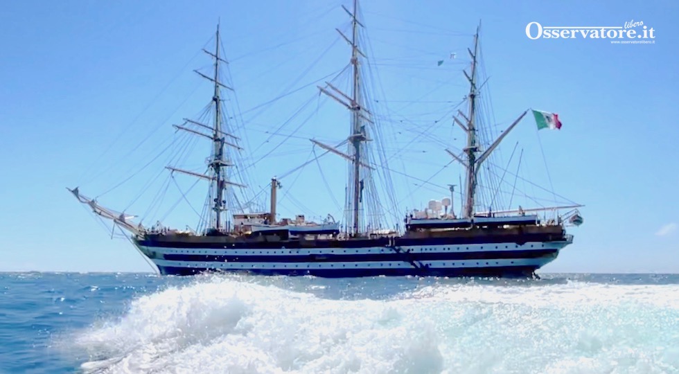 Nave Vespucci temporanemente ferma per 20 casi di Covid