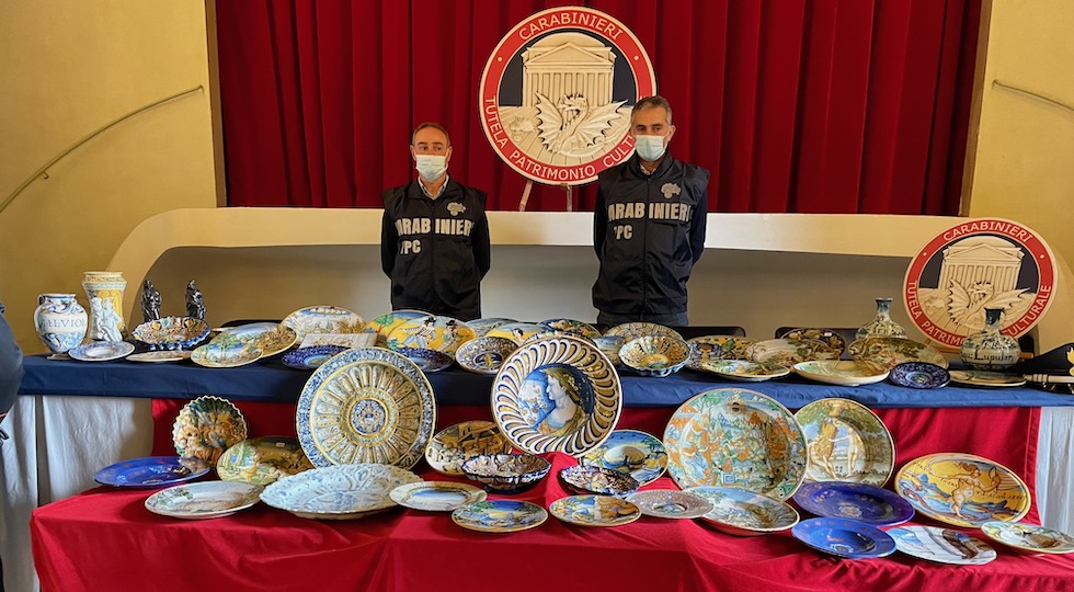 La preziosa refurtiva recuperata dai Carabinieri del Tpc a Firenze