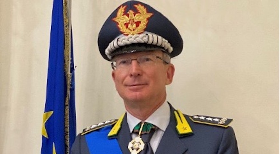 Generale Fabrizio Cuneo nuovo comandante interregionale per l'Italia centro-settentrionale della Guardia di Finanza