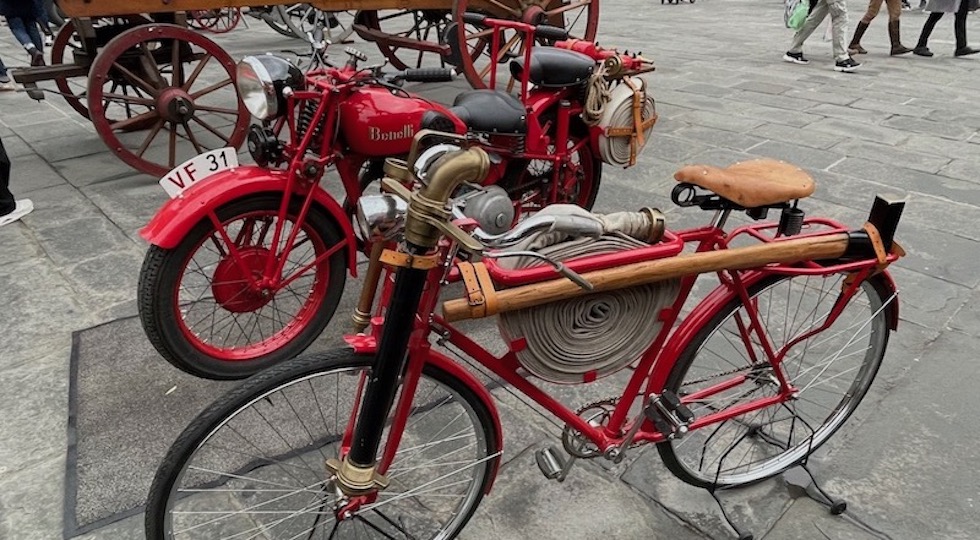 Mezzi storici dei pompieri fiorentini