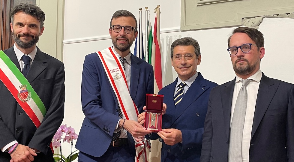 Da sin. sindaco Matteo Biffoni, presidente Antonio Mazzeo, generale Rosario Aiosa, vice presidente Marco Casucci