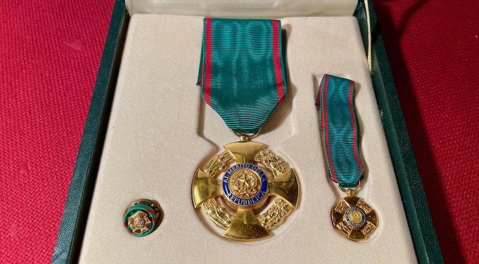 Una delle onorificenze dell'Ordine al merito della Repubblica (Omri)