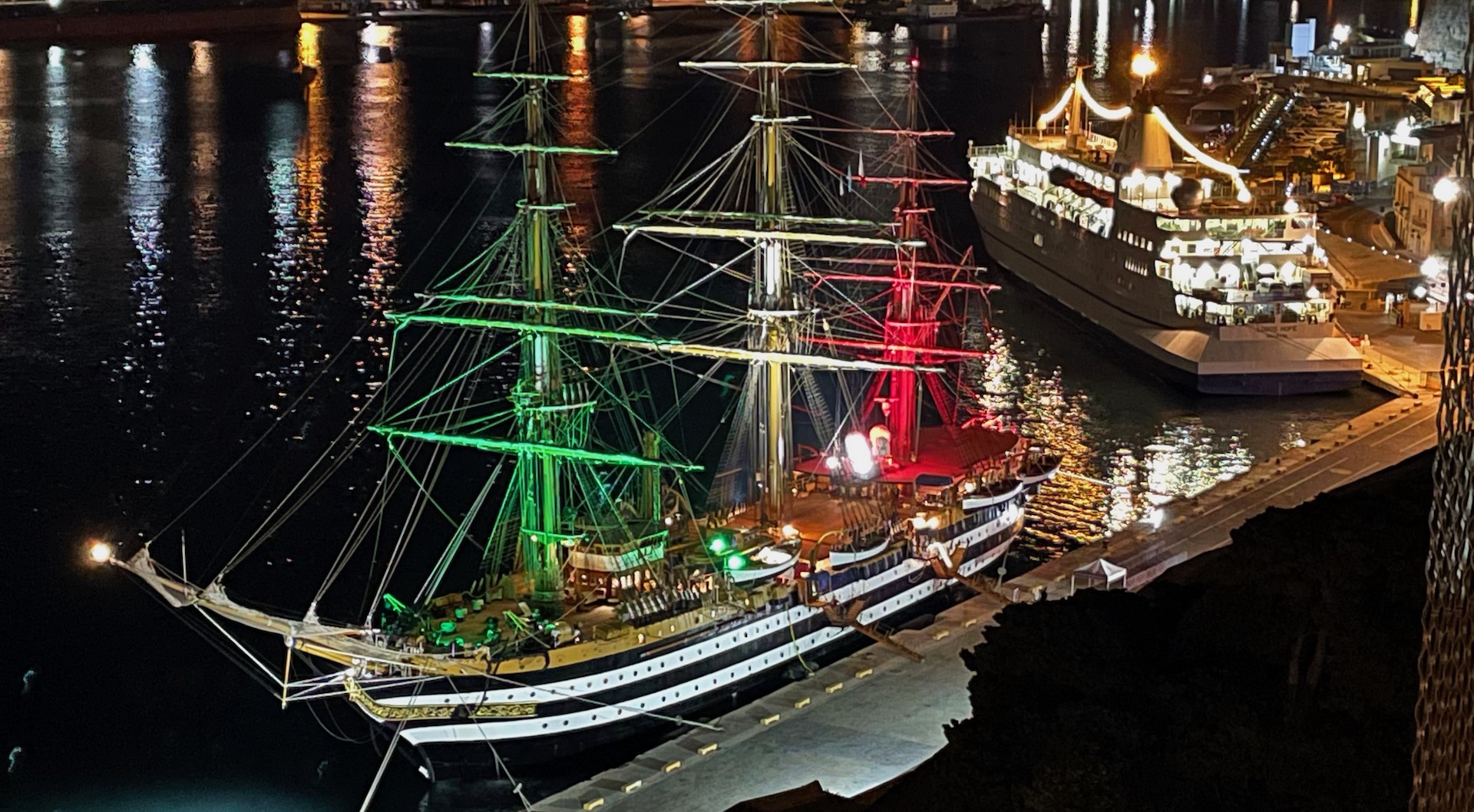 Nave Vespucci durante la sosta a Malta il 26 agosto 2022