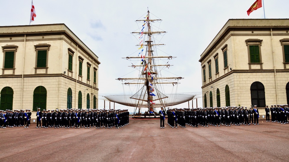 Il piazzale Allievi dell'Accademia Navale durante il giuramento 2022
