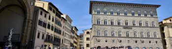 Il giuramento del Corso Ursa della Scuola Douhet a Firenze salutato dal passaggio di tre caccia di Aeronautica Militare