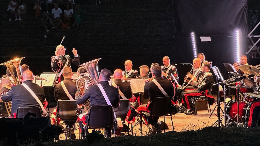 La Fanfara della Scuola Marescialli e Brigadieri Carabinieri diretta dal maestro Ennio Robbio