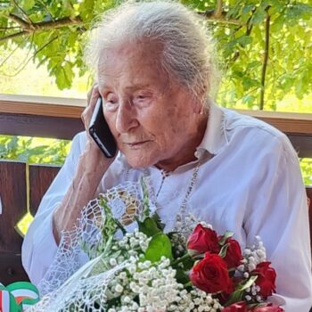 Paola Del Din durante la telefonata con il Presidente della Repubblica Sergio Mattarella