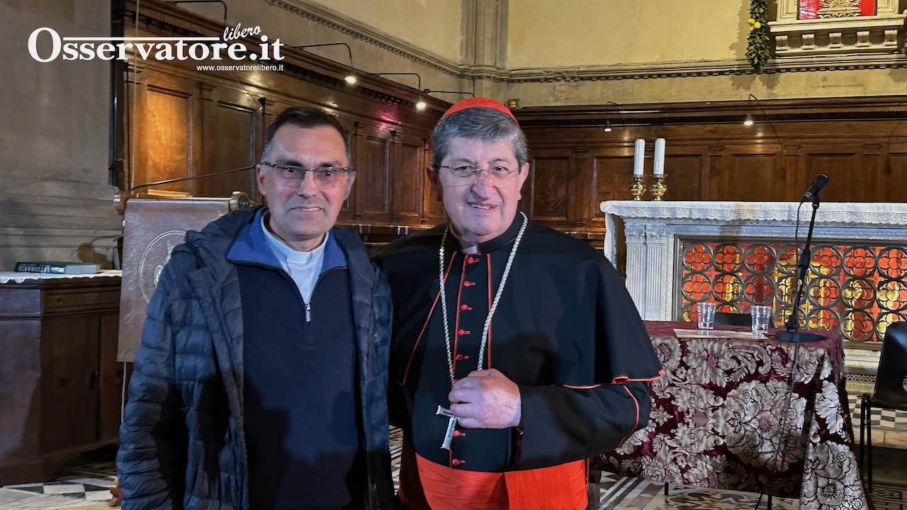 Don Gherardo Gambelli con il Cardinale Giuseppe Betori