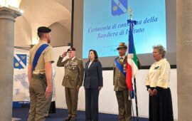La cerimonia della consegna della bandiera d'Istituto al Geografico Militare