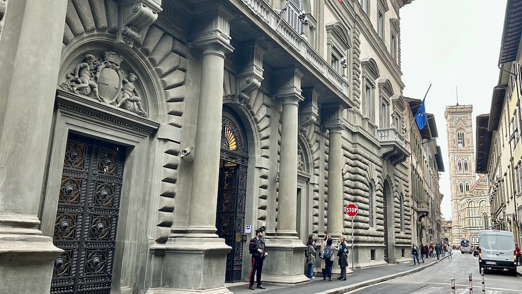 La storica sede della Banca d'Italia di Firenze in via dell'Oriuolo