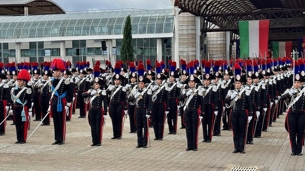 La cerimonia del giuramento alla Scuola Marescialli Carabinieri