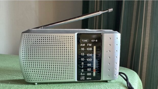 Una radio a transistor può essere di grande aiuto in caso di blackout