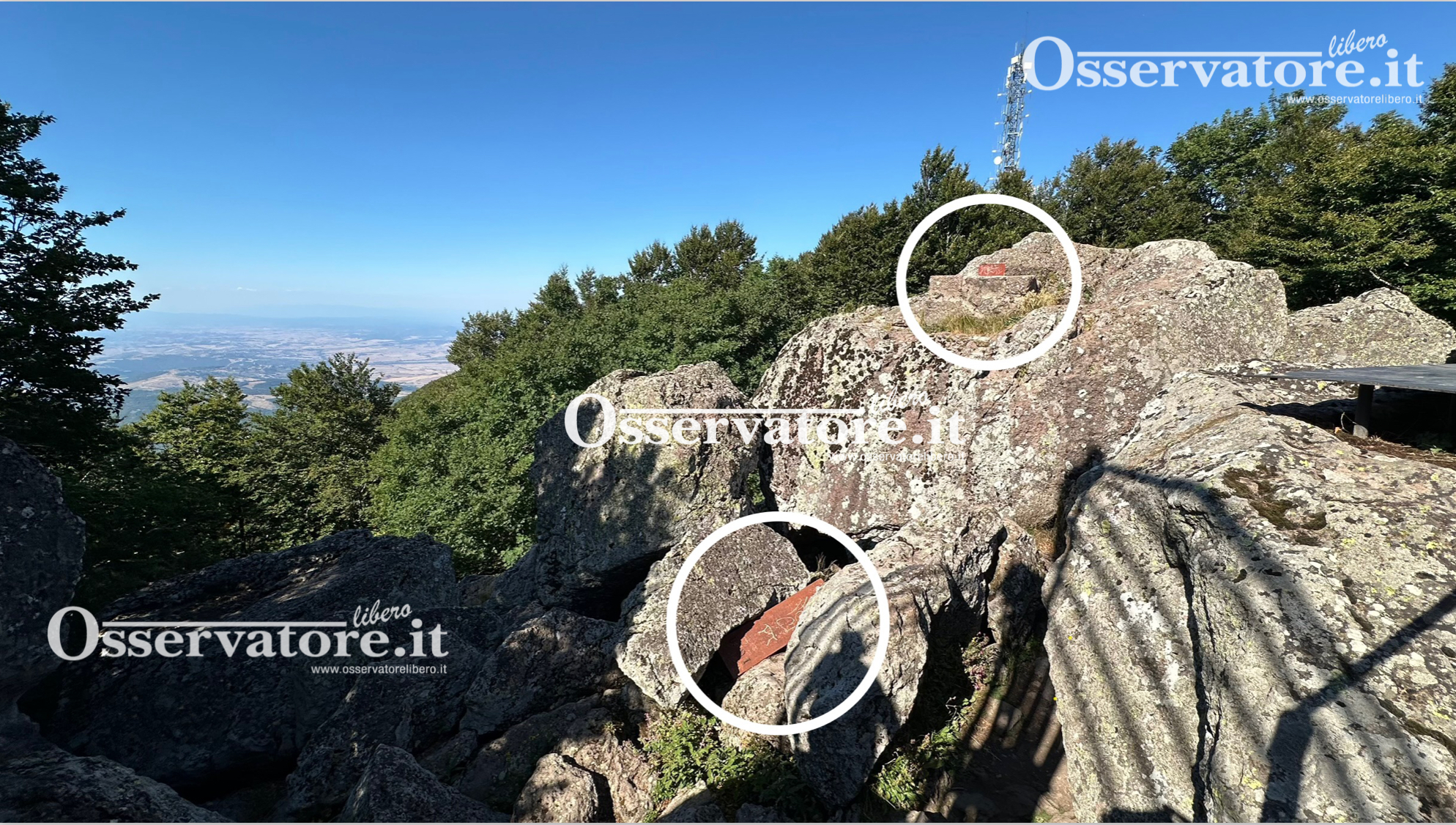 I resti abbandonati del vecchio caposaldo IGM che indicava la vetta del Monte Amiata. In basso l'ombra della vicina Madonna degli Scout mèta di migliaia di visitatori