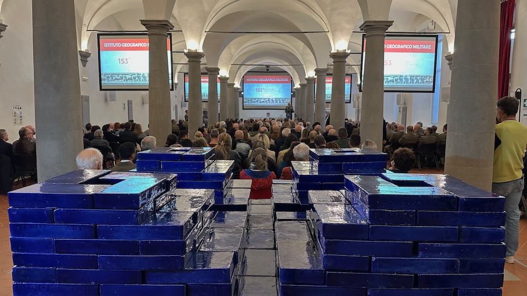 La sala De Vecchi dell'Istituto Geografico Militare durante la cerimonia del 153° anniversario dell'Igm